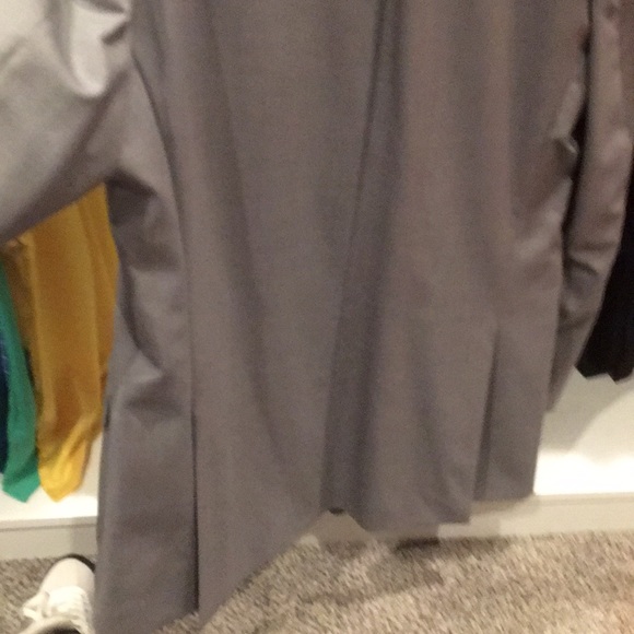 3/$60 Ralph Lauren Grey Suit Jacket. Size 42L - Picture 7 of 7